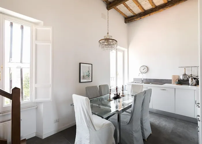 Trastevere Charming Penthouse Roma